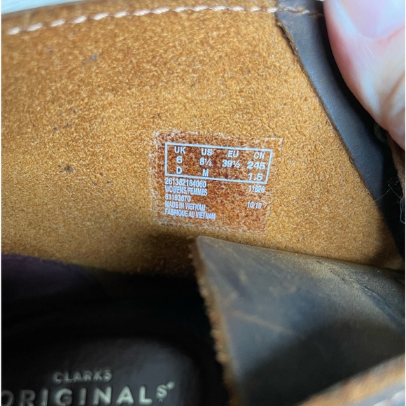 Clarks Beeswax Desert Boot - Picture 2 of 5